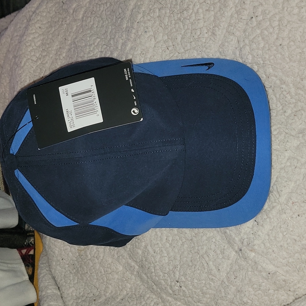 Nike golf hat NWT